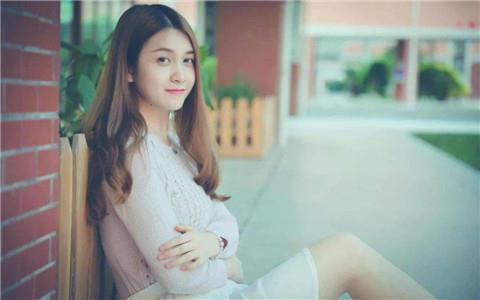 微信怎么和陌生女生聊天，与陌生女生的微信聊天技巧