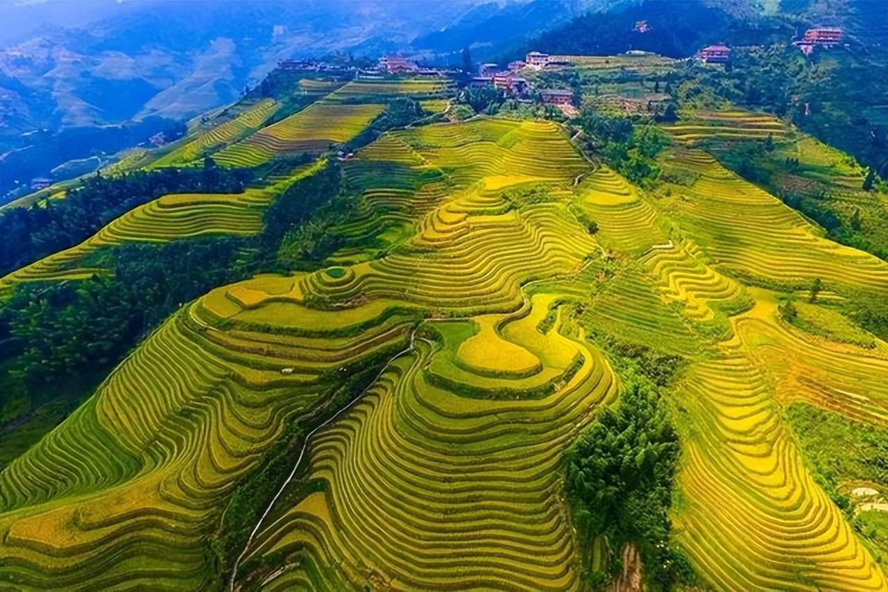 20元背面的风景是哪里(二十元背面是哪里的风景)