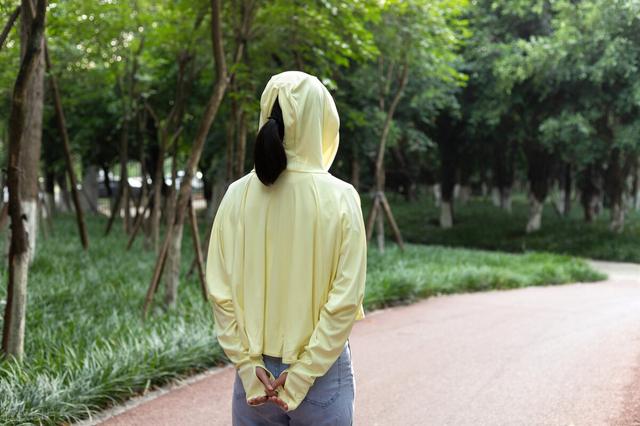 身边哪个部位长痣容易癌变（长在3个部位的痣）(4)