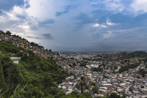 这里是警察的地狱，一个可以公然屠杀警察的禁地