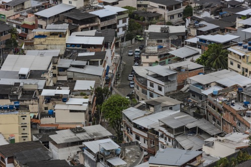 这里是警察的地狱，一个可以公然屠杀警察的禁地