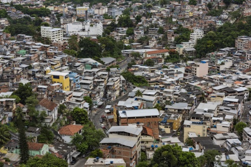 这里是警察的地狱，一个可以公然屠杀警察的禁地
