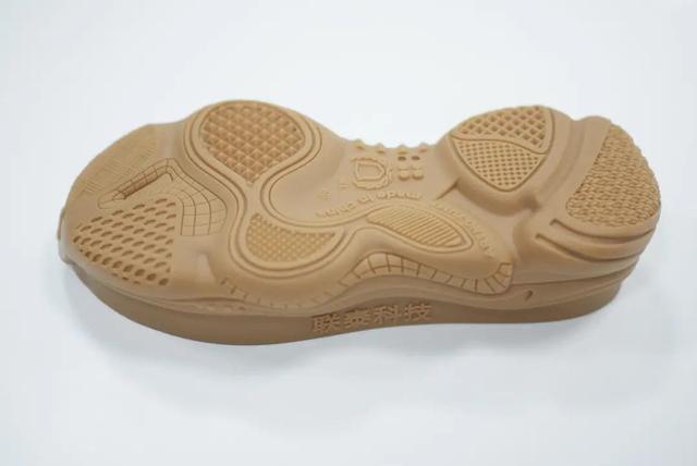 丰泰鞋业自动化(开创鞋业制造数字化未来)(2)