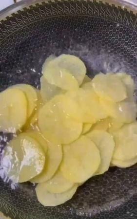 零食受潮了怎么变脆