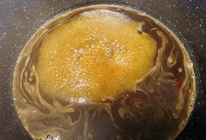 自制棒棒糖冷却后不硬,秋梨膏做棒棒糖怎么凝固图4