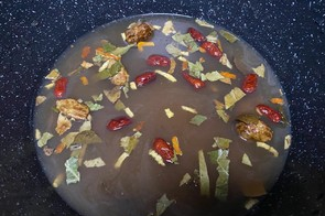 自制棒棒糖冷却后不硬,秋梨膏做棒棒糖怎么凝固图2