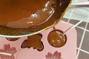 自制棒棒糖冷却后不硬,秋梨膏做棒棒糖怎么凝固图7