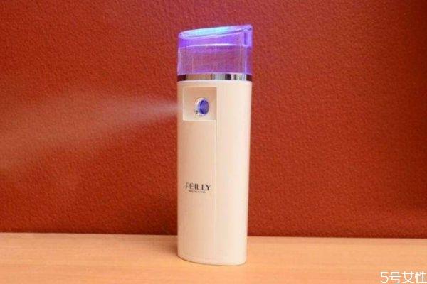 补水仪适合什么肤质用 喷雾补水仪使用方法