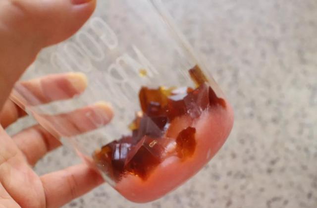 教你在家自制网红奶茶,配方和做法都给你,学会了不用出去买