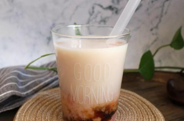 教你在家自制网红奶茶,配方和做法都给你,学会了不用出去买