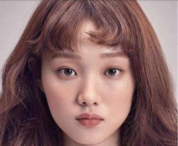 敲可爱的“逗号刘海”你的男神张艺兴鹿晗都在留你却还不知道?