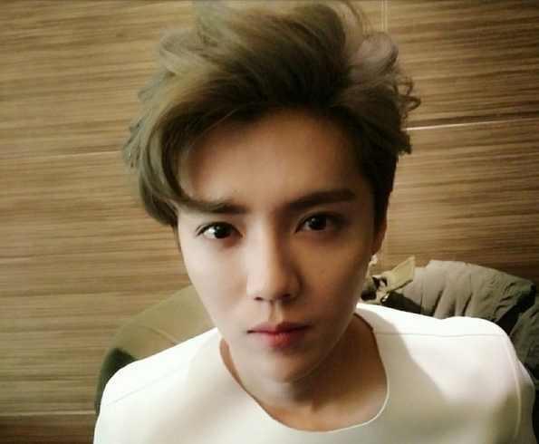 敲可爱的“逗号刘海”你的男神张艺兴鹿晗都在留你却还不知道?