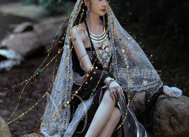  老公是个妈宝男，婆婆极度强势，怎么办