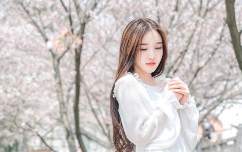 女生回微信很慢还要追吗？ 为什么女生回微信很慢