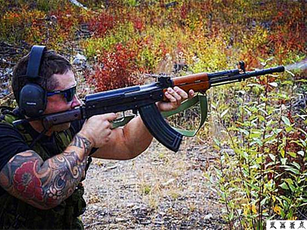 军事丨永远的军旅情缘，“八一杠”自动步枪，常人难以理解