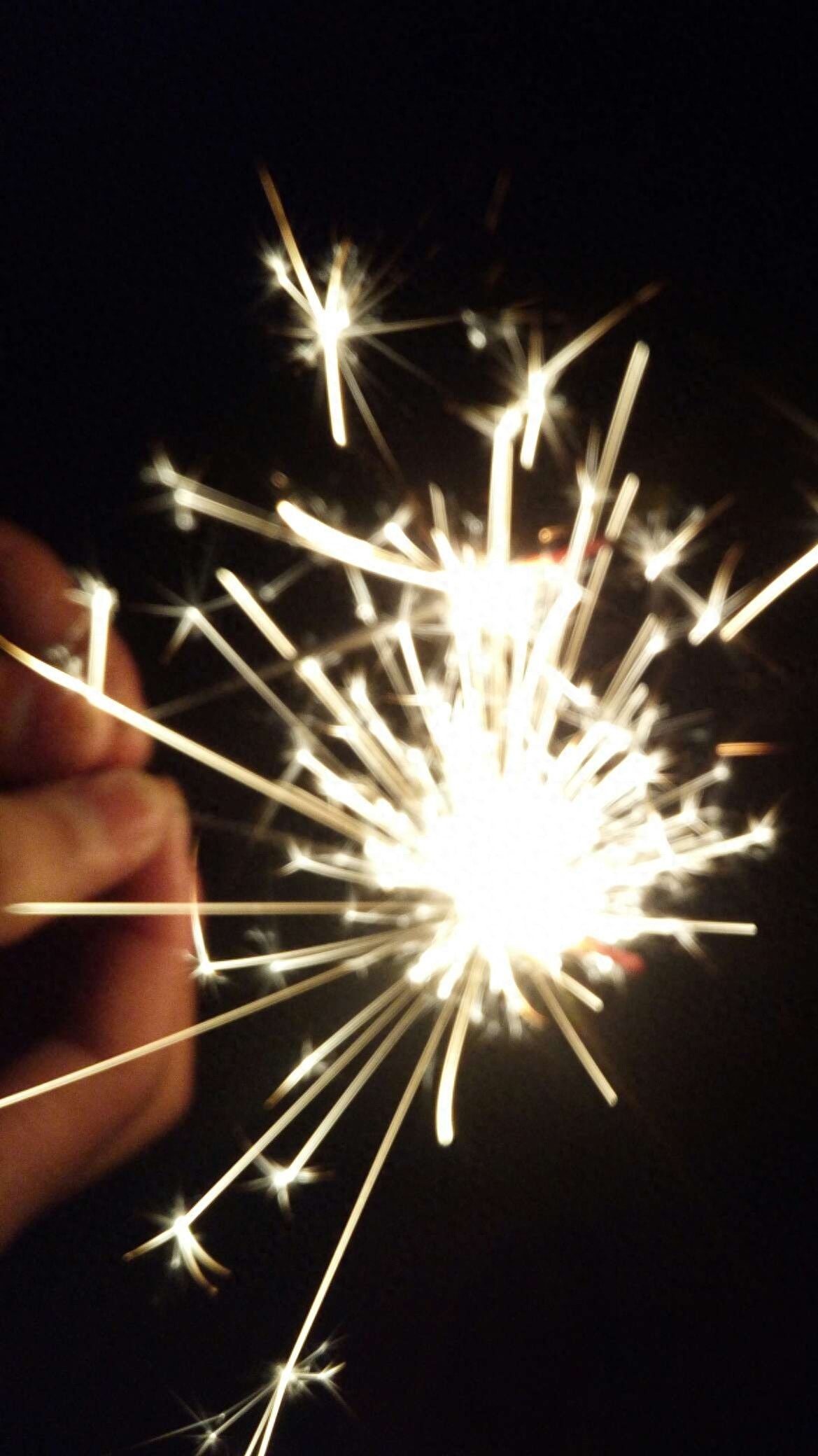 盘点那些bulingbuling的闪光壁纸，感觉回到了十六岁的夏天