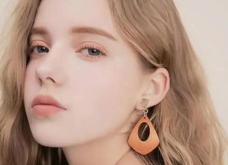 韩雪告中国移动(首个敢与中国移动打官司的女星) 韩雪告中国移动(首个敢与中国移动打官司的女星)