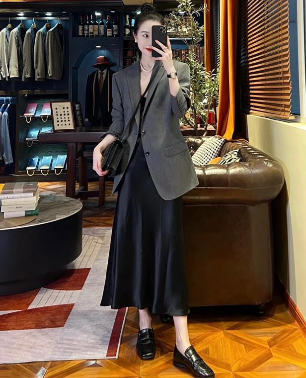 西装外套最全的搭配攻略来了（今秋很流行穿西装）(6)