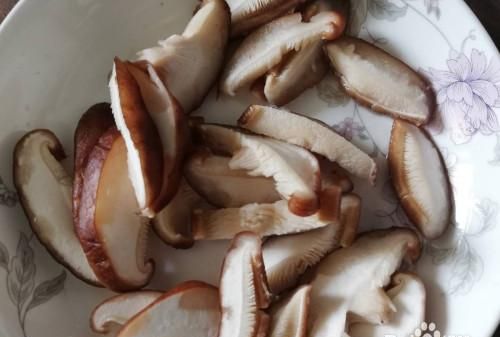 干香菇有沙子怎么清洗