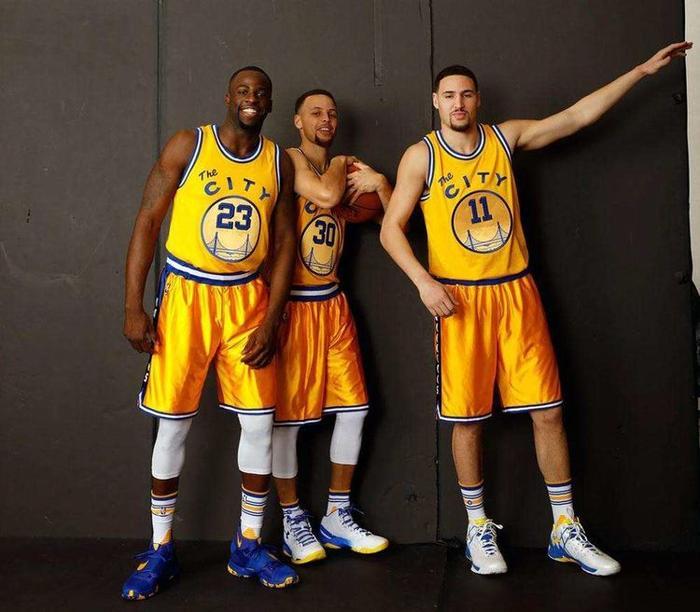 格林与勇士高薪续约！除了忠诚外，更多的是为了自己