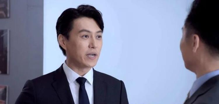 删掉17集还能拿下21个热搜突围凭什么这么牛