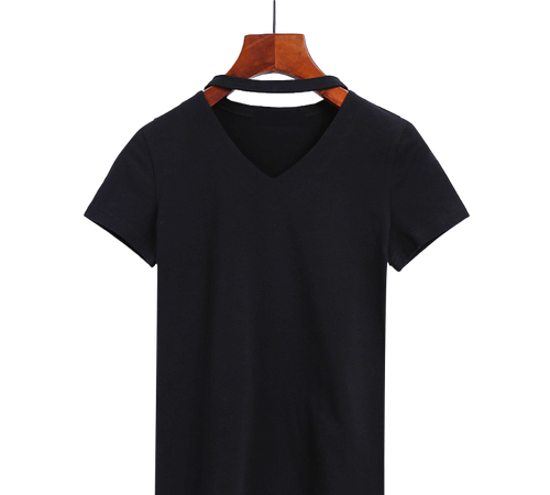 黑色的t恤衫配什么颜色的裙子