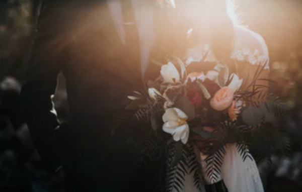 结婚压床什么意思,结婚当天压床什么意思图4