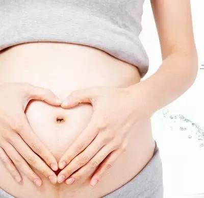 娱乐圈没生子女的女明星有多少个（盘点娱乐圈拼命生子的高龄女星）(12)