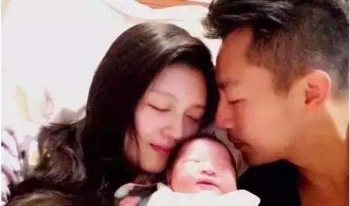 娱乐圈没生子女的女明星有多少个（盘点娱乐圈拼命生子的高龄女星）(6)