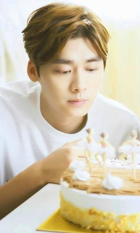 关于李易峰的40张壁纸（一组长睫毛李易峰的高清无水印壁纸）(6)