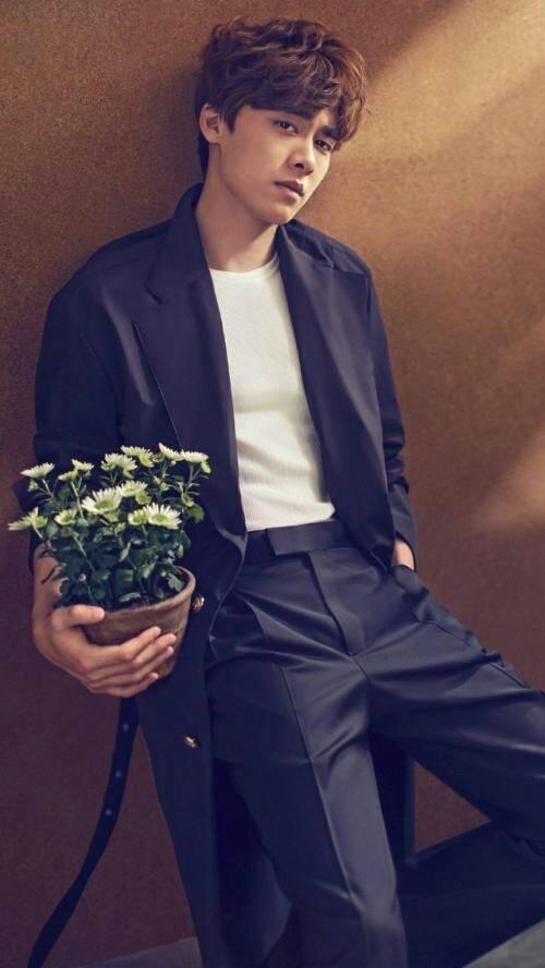 关于李易峰的40张壁纸（一组长睫毛李易峰的高清无水印壁纸）(5)