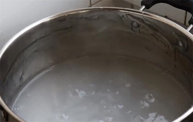 凉粉怎么做好吃（清凉透爽的凉粉家常做法）