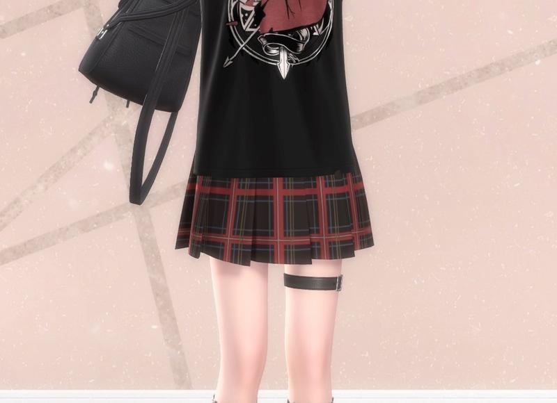 妻子跳楼丈夫楼下看热闹，民警救人后怒斥发飙