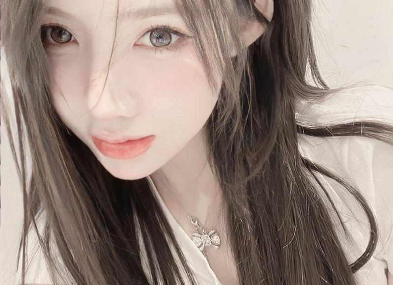 芒克的诗歌，月亮独自在荒野上飘--芒克诗歌选读